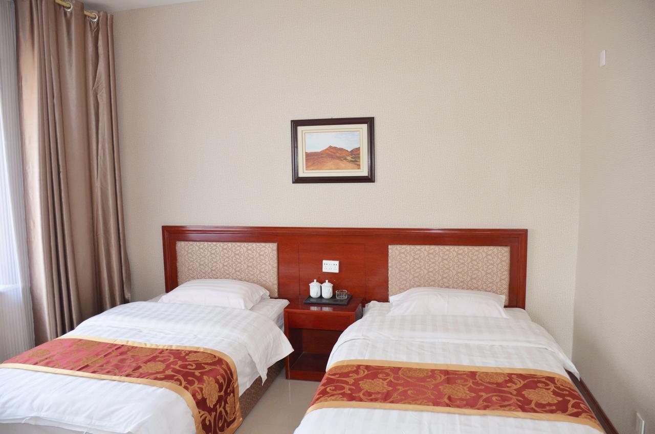 The Silk Road Travelers Hostel 張掖市 エクステリア 写真