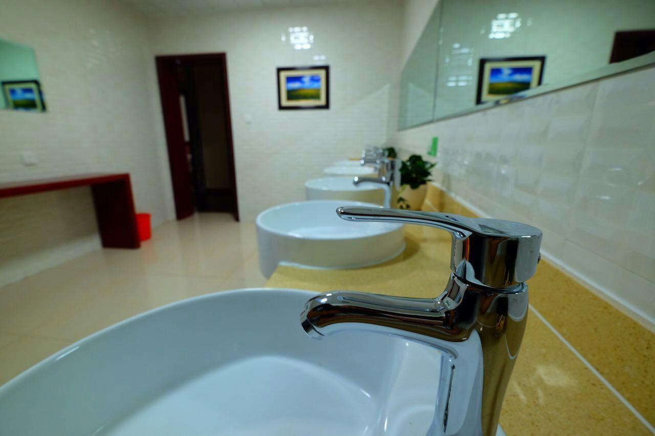 The Silk Road Travelers Hostel 張掖市 エクステリア 写真